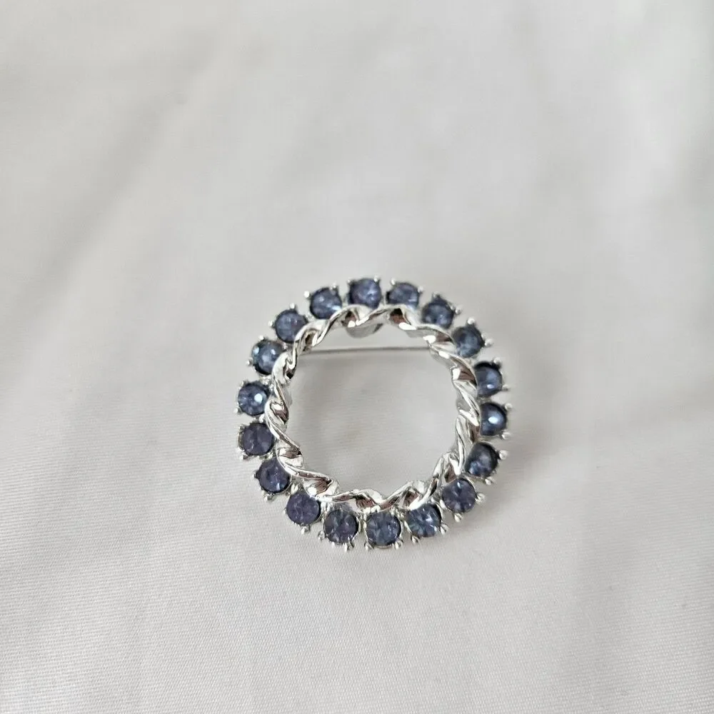 Beautiful Vintage Silver Tone Circle Wreath Brooch Aquamarine Colored Stones